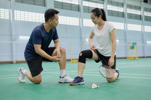 Badminton Knee Pain: Lunges, Jump Landings, and Court Movement