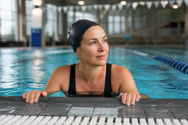 Breaststroke Knee Pain: Whip Kick, Inner-Knee Symptoms, and Technique